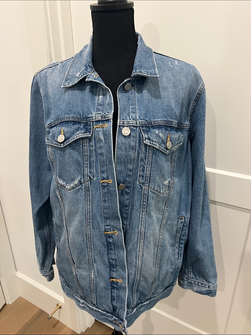 Gap Classic Light Blue Denim Jacket - Picture 2 of 7